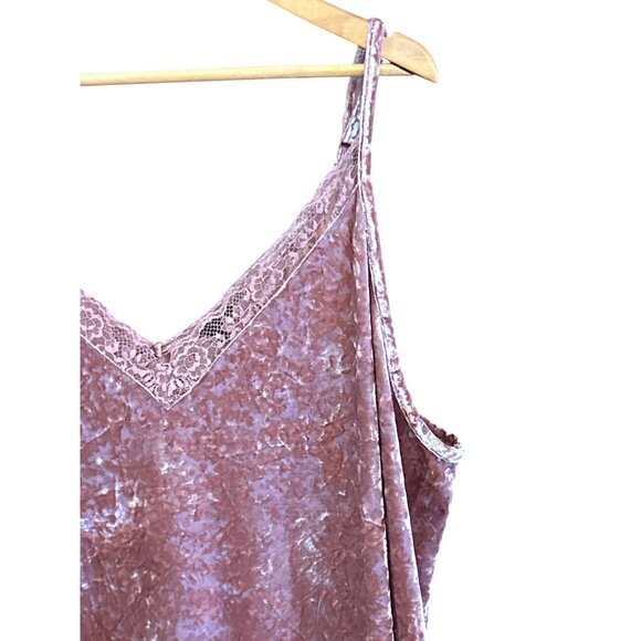 Torrid Pink Crushed Velvet Lace Camisole Sz 5 Adjustable Strap Holiday Christmas - Picture 2 of 6